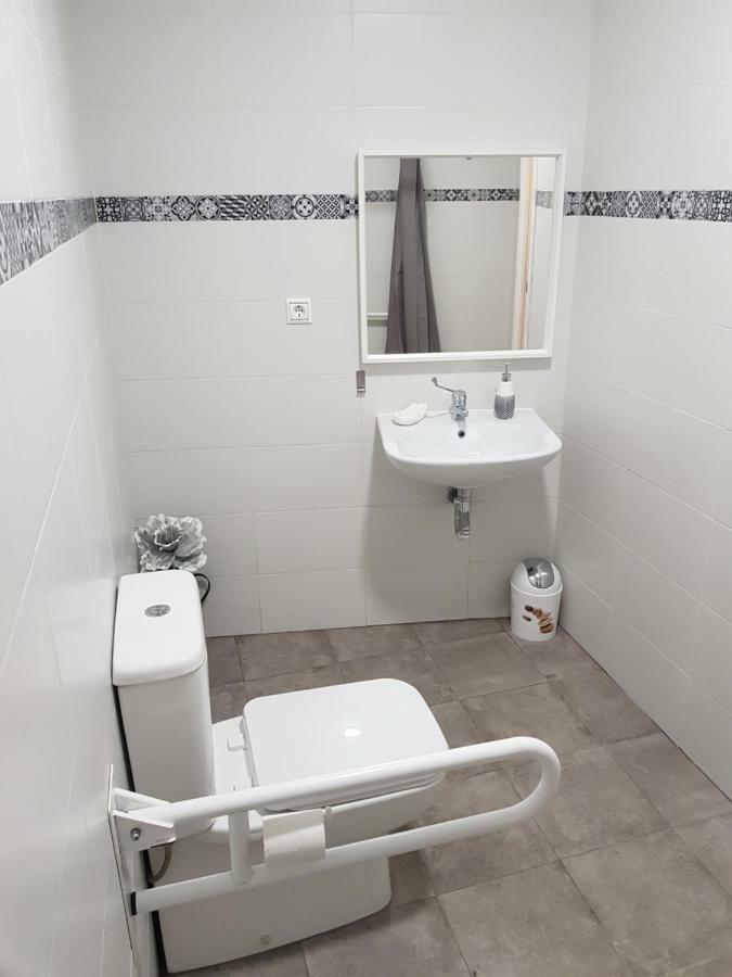 Single Room Disability Access,825423734:JPEG